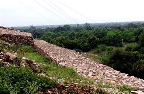 Explore major attraction of Rajgir and nearby landmark