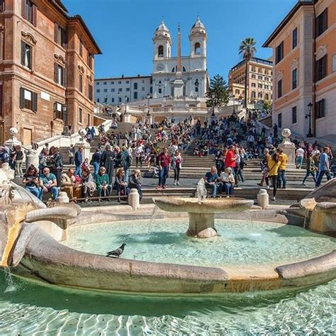 Rome walking tour: Churches, Squares and Fountains