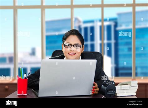 1 indian Business Woman office laptop Working Stock Photo - Alamy