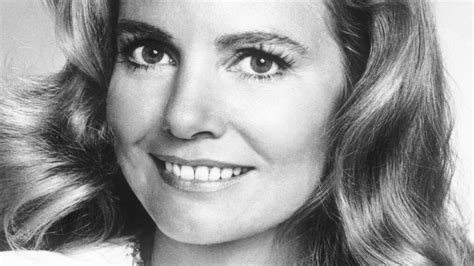 Sharon Acker, Star of ‘The Bold Ones’ & ‘Executive Suite,’ Dies at 87