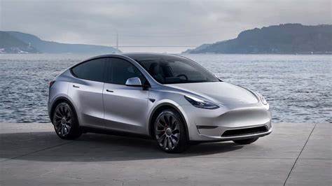 Tesla Model Y Owner Shares 8 Reasons To Avoid The Electric SUV