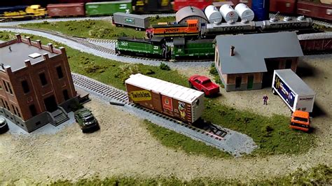 HO train 4x8 layout Kato track - YouTube