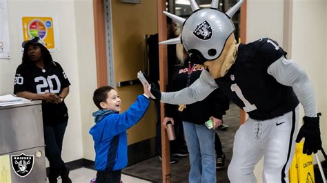 Raider Rusher – The Las Vegas Raiders Mascot Unveiled - The Stadiums Guide