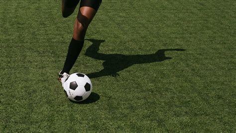 Beneficios de Jugar Fútbol: 9 que Debes Conocer | CeleBreak