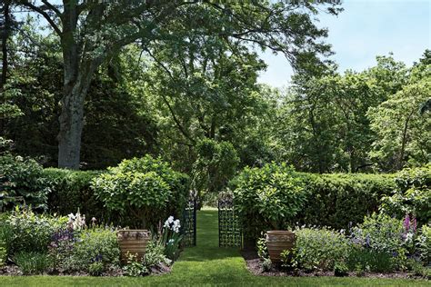 18 Private Gardens from the AD Archive That Will Make You Green with ...