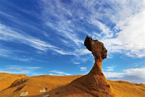 Yehliu Geopark and Keelung Harbour Guided Tour from Taipei