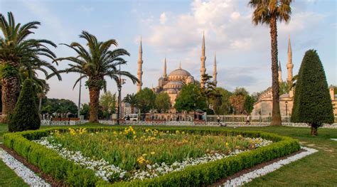 Sultanahmet Square, Istanbul - What to see & Things to do | Trip Ways