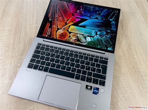 HP ZBook Firefly 14 G9 Laptop im Test - Mobile Workstation nach Updates ...