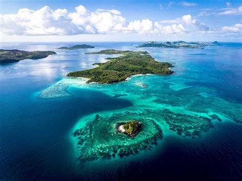 Fiji vs Hawaii: Dream Vacation Destinations Compared