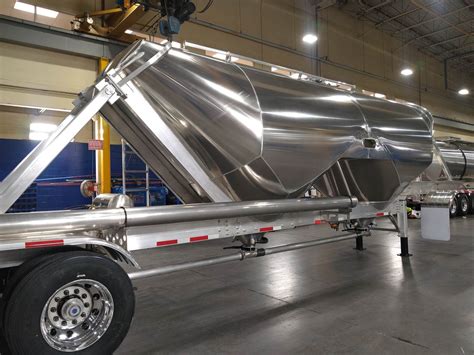 2024 Polar 940 Cu Ft 2 Hopper Dry Bulk / Pneumatic Tank Trailer For ...