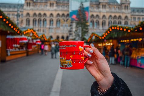 Ultimate Vienna Christmas Markets Guide - FULL LIST for 2022/23! (Updated!)