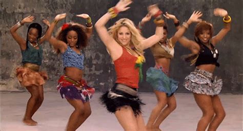 (4) shakira | Tumblr Pablo Neruda, Shakira Dance, Time For Africa, Gifs ...