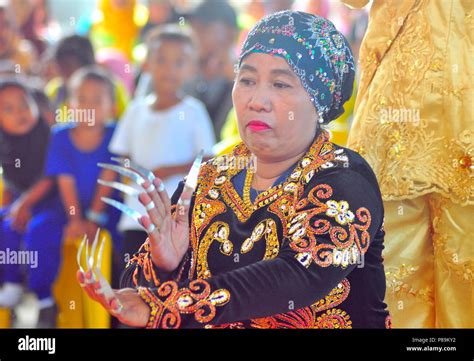 Badjao Tribe In The Philippines