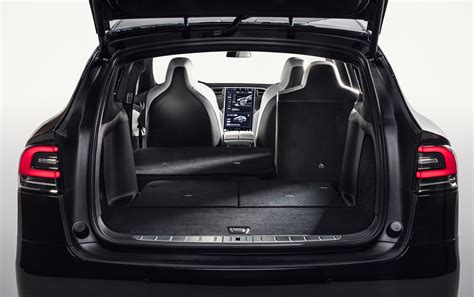 Tesla Model X in 7-seat configuration finally gets fold-flat 2nd row ...