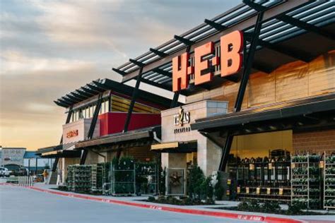 H-E-B Opens 3 Stores on Same Day | Progressive Grocer