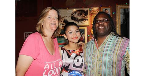 Pictures of Zendaya With Her Parents | Zendaya's Parents, Claire ...