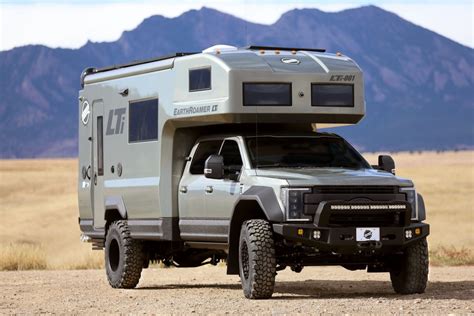 EarthRoamer LTi: Ford Super-Duty Carbon Camper