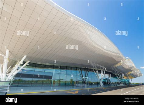 ZAGREB AIRPORT - 24 APRIL 2017: Exterior of arrivals terminal Stock ...