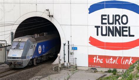 Delays of up to 4 hours for Eurotunnel Le Shuttle passengers due to ...