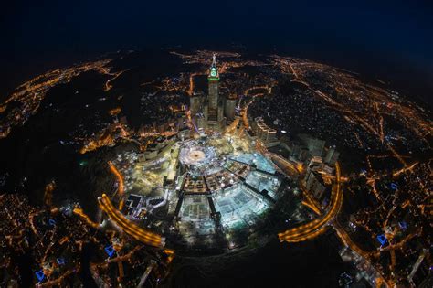 Above Mecca - The city of Mecca, and Saudi Arabia, is the holiest ...