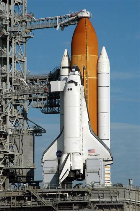 ESA - Space Shuttle Discovery awaits launch at KSC