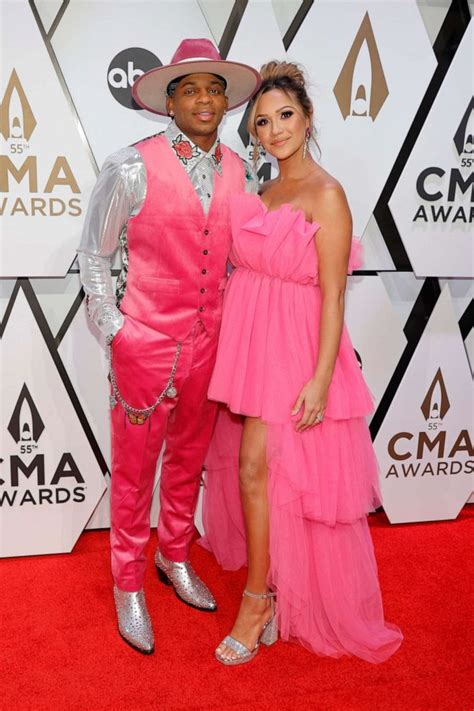 CMA Awards 2021: Country music couples turn red carpet into date night ...