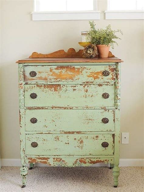 37 Popular Distressed Furniture Ideas To Get A Vintage Accent - HMDCRTN