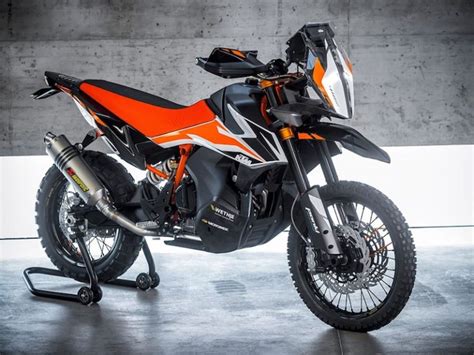 KTM debuts lightweight off-road focussed 790 Adventure R Prototype