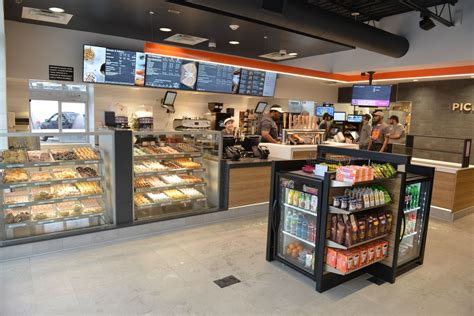 Dunkin’ Donuts’ New Store Serves Nitro Cold Brew - Eater