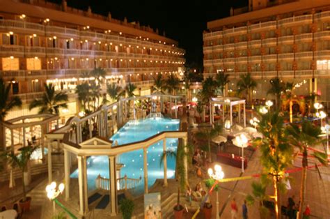 Cleopatra Palace - Top Six Hotel Las Americas - Let's Go To Tenerife