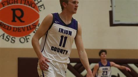 BASKETBALL PLAYOFFS: No. 9 Irion County boys advance to regional final