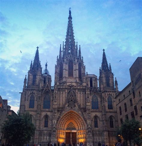 Best of Barcelona city center attractions - Yaba Travellers