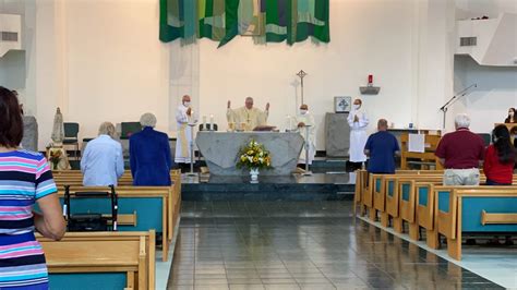 Bishop celebrates Masses at Parishes throughout Diocese - Diocese of Venice