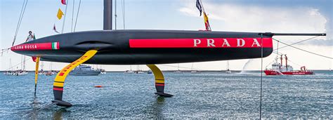 prada debuts new luna rossa AC75 boat monohull with 2 carbon-fiber arms