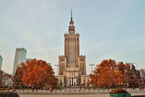 Warszawa jest już metropolią. Dalszy wzrost jej populacji nie ma ...