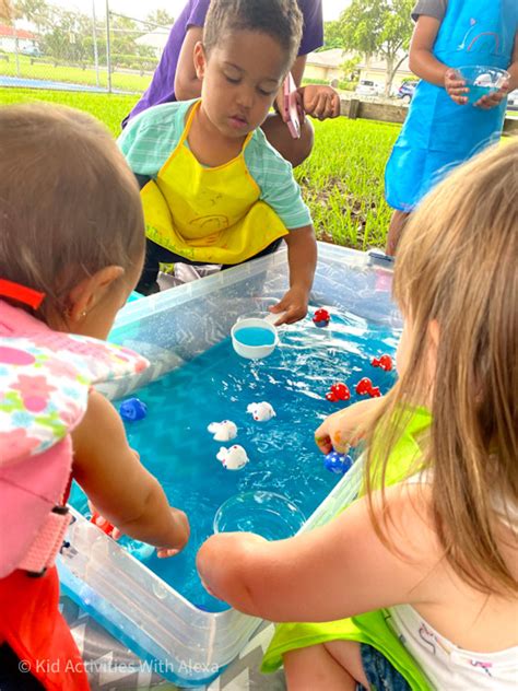 10 Water sensory play ideas for toddlers to do this summer - Kid ...