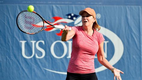 2020 US Open: Tennis Champ Chris Evert Shares Her Players to Watch