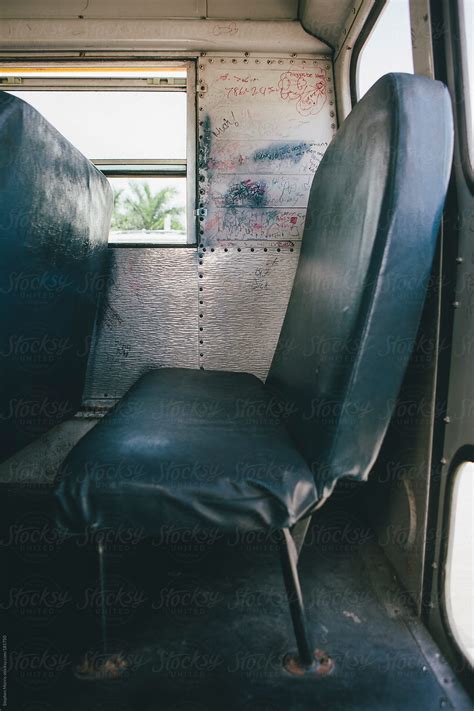 «Back Seat Of Old School Bus» del colaborador de Stocksy «Stephen ...