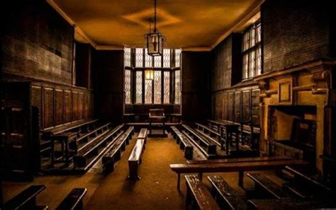 Pin by magpie on ° ⭒ connaissance academy | Harry potter classroom ...