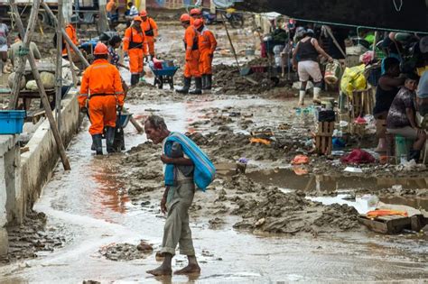 Suben a 90 los muertos por lluvias del fenómeno "Niño costero" Perú