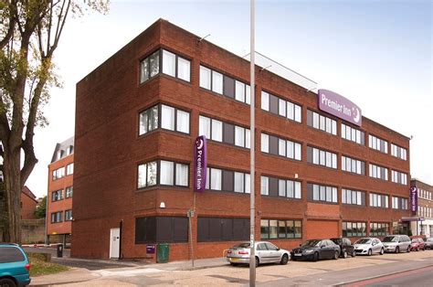 PREMIER INN LONDON HANGER LANE HOTEL - Now €51 (Was €̶8̶5̶) - UPDATED ...