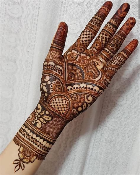 111+ Latest and Trending Arabic Mehndi Designs for Hands & Legs ...