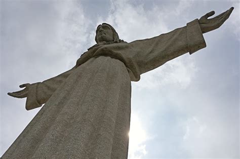 Christ The King Statue, Lisbon - Location | Free-City-Guides.com