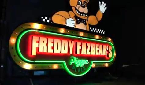 High quality look at the Freddy Fazbear's Pizza Place sign! : r ...