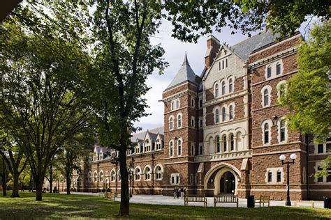 Reinvent or bust: An esteemed liberal arts college pushes for new ...