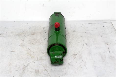 John Deere 7710 LEFT Lift Cylinder - Tractors Secondhand Parts