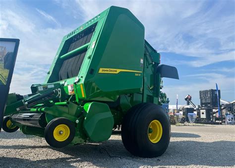 John Deere 1 Series Round Baler Boosts Capacity and Offers New Tech | AgWeb