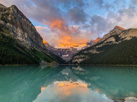 Sunrise at Lake Louise, Alberta [OC] [4032x3024] : r/EarthPorn