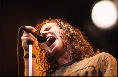 'Pearl Jam': How Tall Is Eddie Vedder?