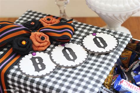 Gift Giving--DIY Halloween Candy Box | ConfettiStyle